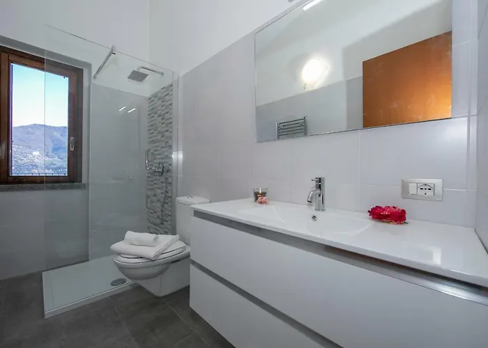 Bellavista Del 아파트 *