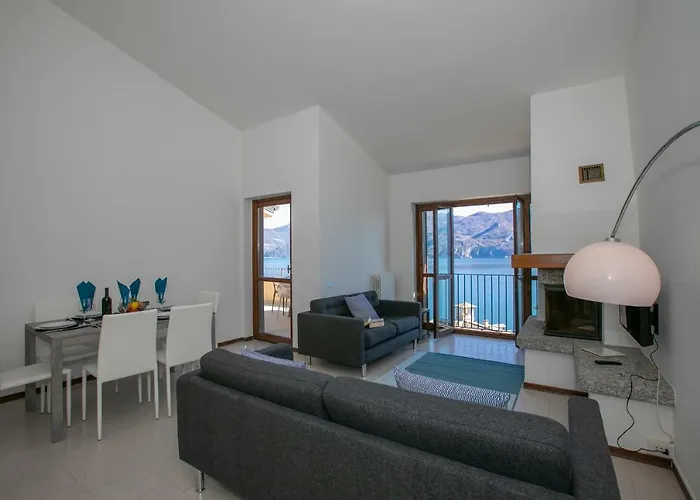 Bellavista Del 아파트 *